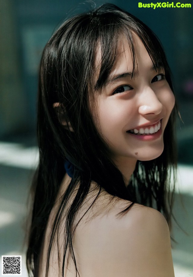 Hiroe Igeta 井桁弘恵, Young Jump 2019 No.25 (ヤングジャンプ 2019年25号) No.370770